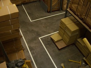 Trwałe linie w magazynach i halach produkcyjnych
