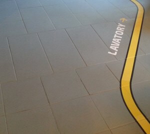 Malowanie płytek RAL 7004 szary sygnałowy