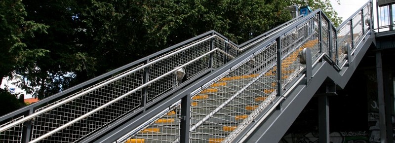 Farba do metalowych barierek, balustrad