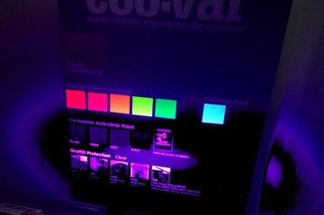 Farba świecąca w UV