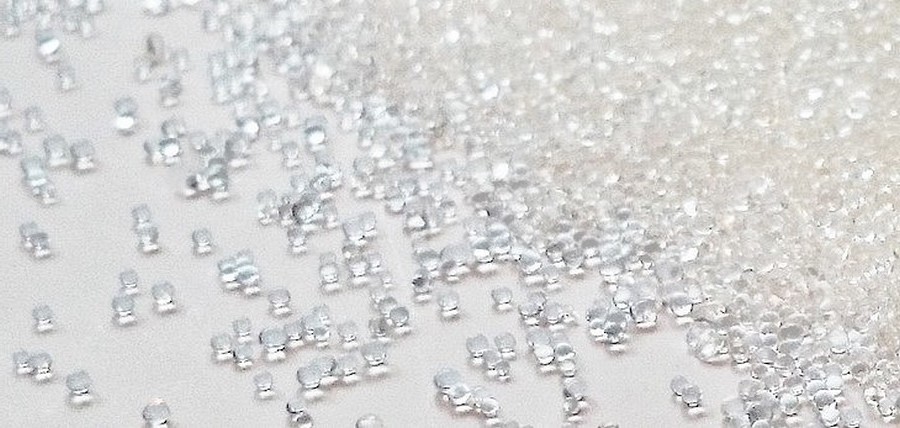 Mikrokulki odbijające światło