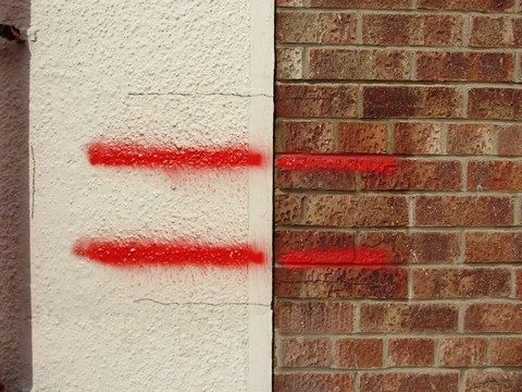 Farba przeciw graffiti plakatom