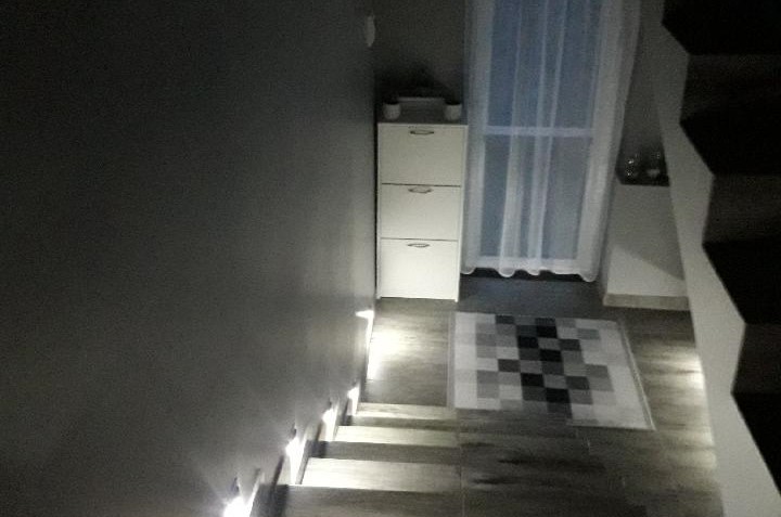 Lakier do ścian na klatkach schodowych
