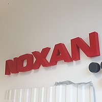 Montowanie banerów reklamowych