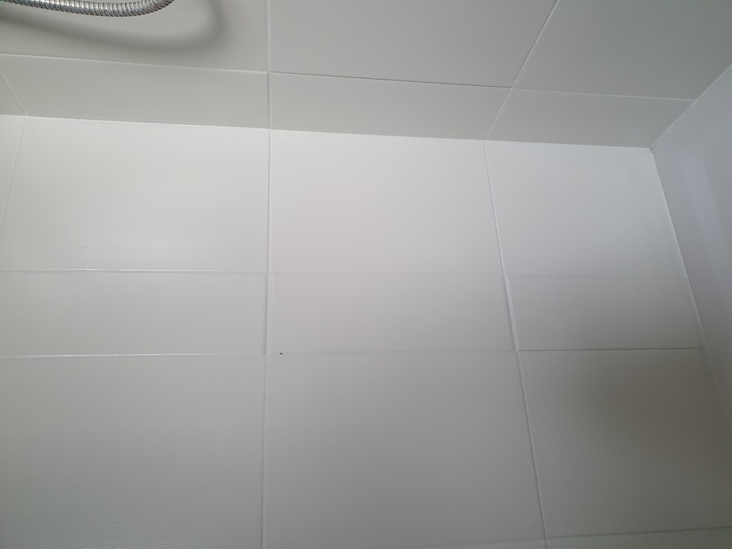 Farby do płytek ceramicznych Hydropox w kolorze NCS S 0500-N