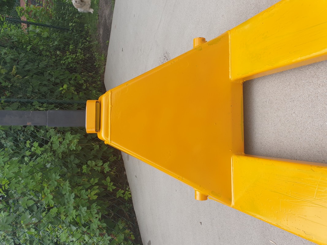 Spray w kolorze RAL 1007 na wózku