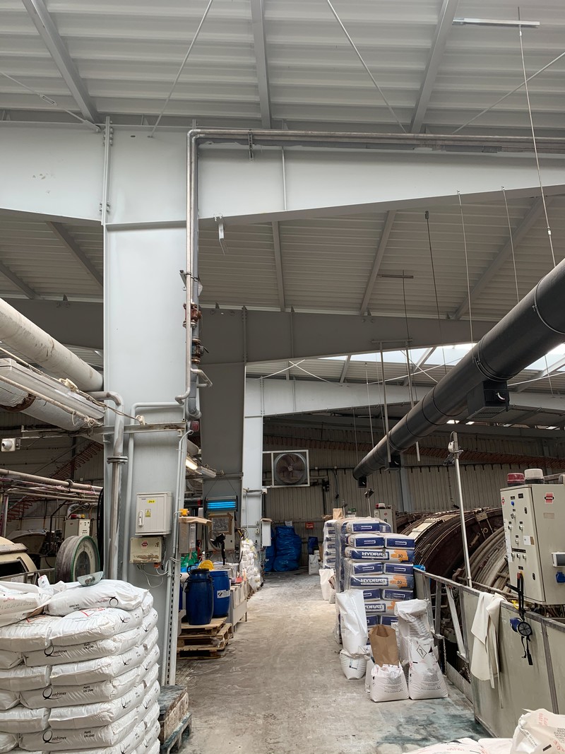 Farba na rdzę Elastometal w kolorze RAL 7035