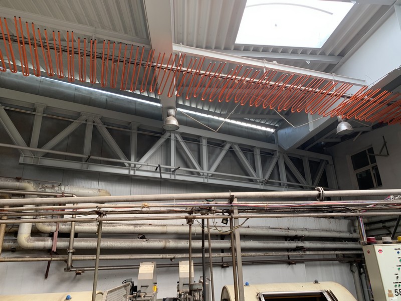 Farba na rdzę Elastometal w kolorze RAL 7035