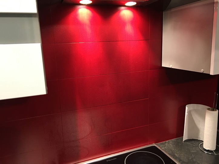 Farba do płytek ceramicznych Hydropox RAL 3013 na płytkach