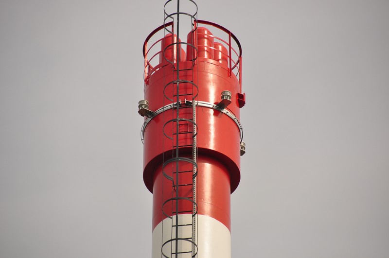 Emalia szybkoschnąca, poliuretanowa, jednoskładnikowa RD-Aquatop PU RAL 3020 na kominie