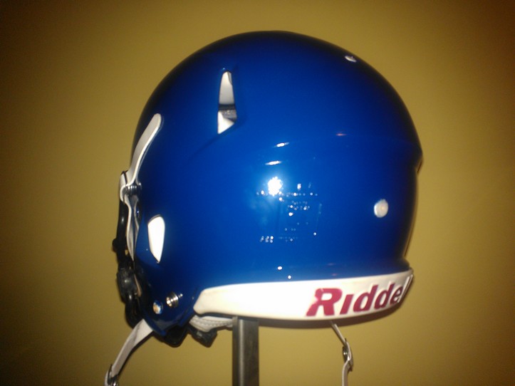 Lakier przemysłowy Hard Hat RAL 5003 na kasku