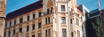 Wytrzymała farba nawierzchniowa
