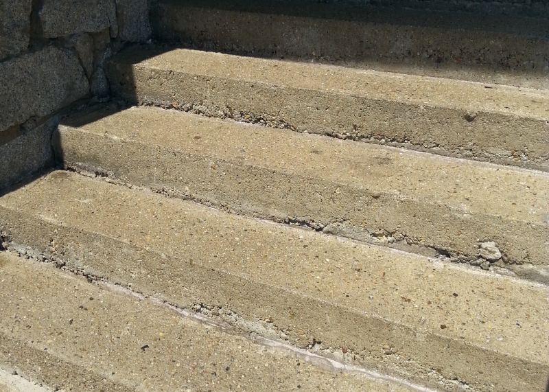 Ekonomiczny lakier impregnujący Coo-Var G136T