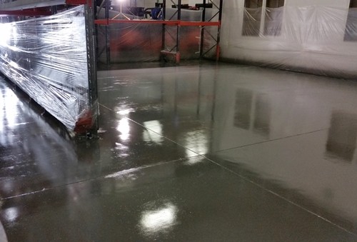 Lakier wysoko wytrzymały do betonu