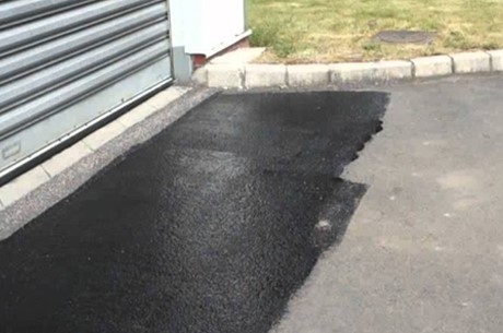 Farba bitumiczna do odnowy asfaltu