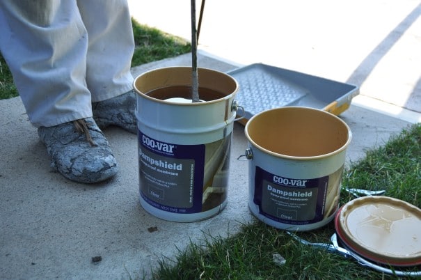 Odporna nawierzchnia antypoślizgowa na zewnątrz Mieszanie podkładu Dampshield Q124 odpornego na wilgoć