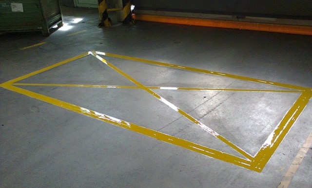 Grubopowłokowa żywica do malowania linii na magazynie