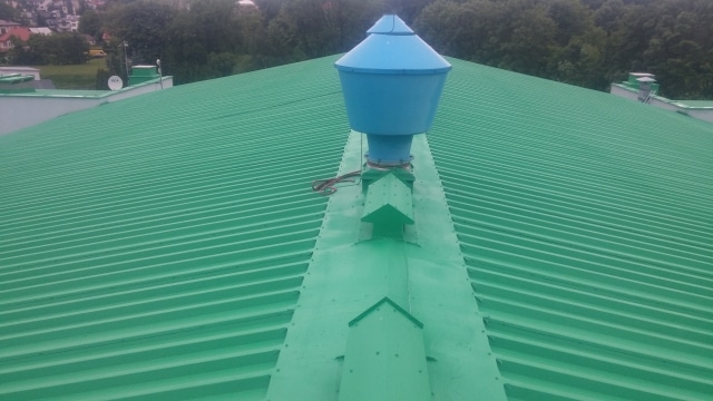 Powłoka antykorozyjna Elastometal na dachu 