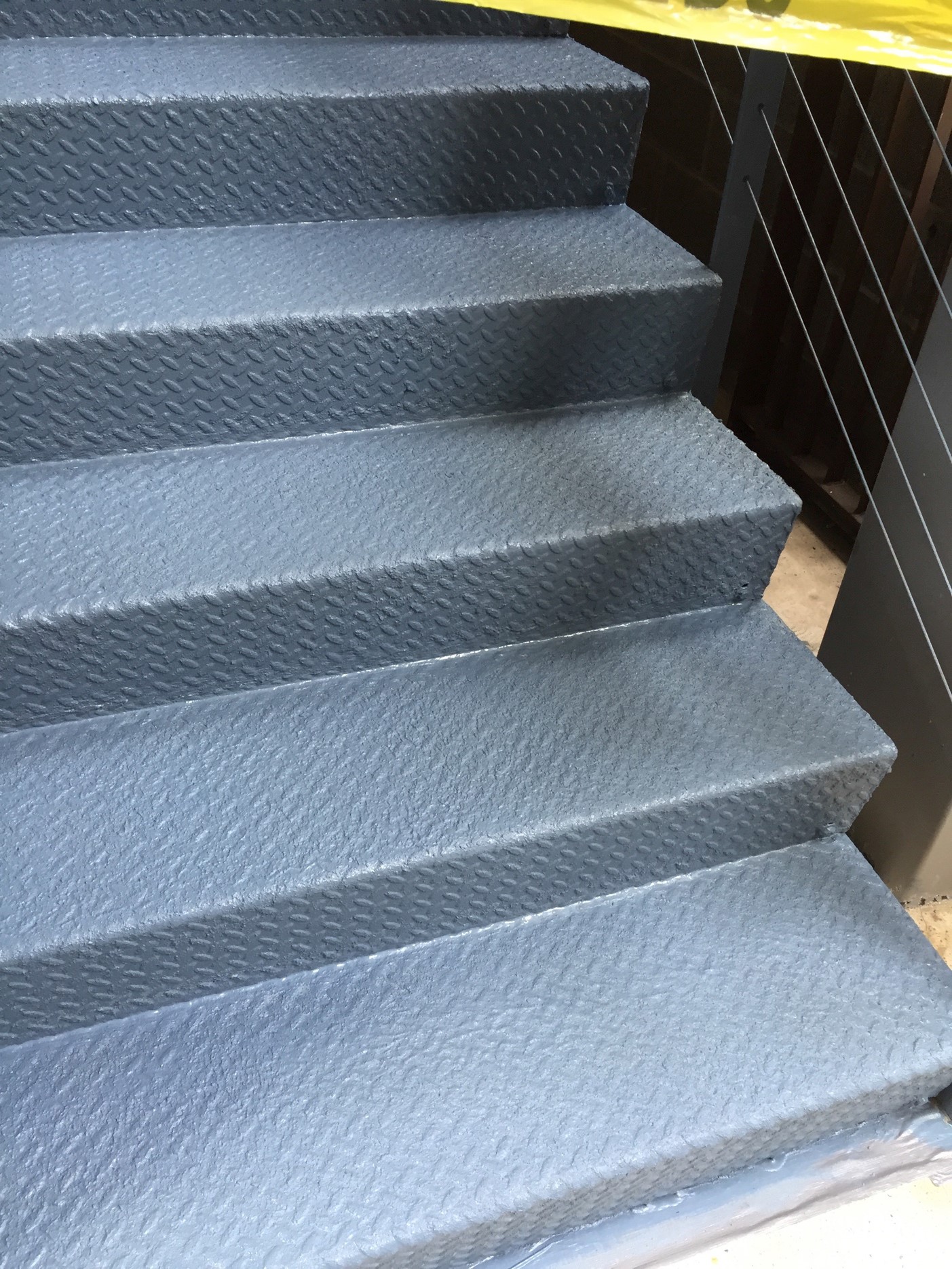 Kolejna warstwa farby Elastometal