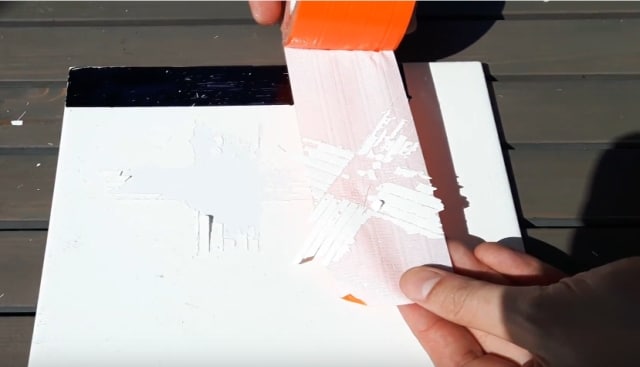 Jak sprawdzić czy farba dobrze przylega? Przyczepność farby do podłoża