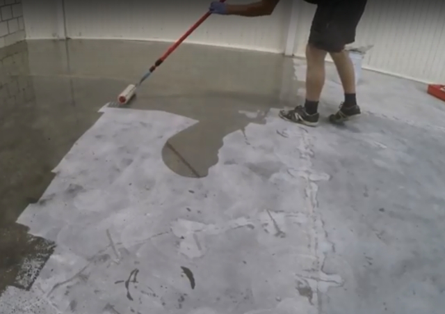 Jak zrobić posadzkę przewodzącą? Aplikacja podkładu Rompox 1505