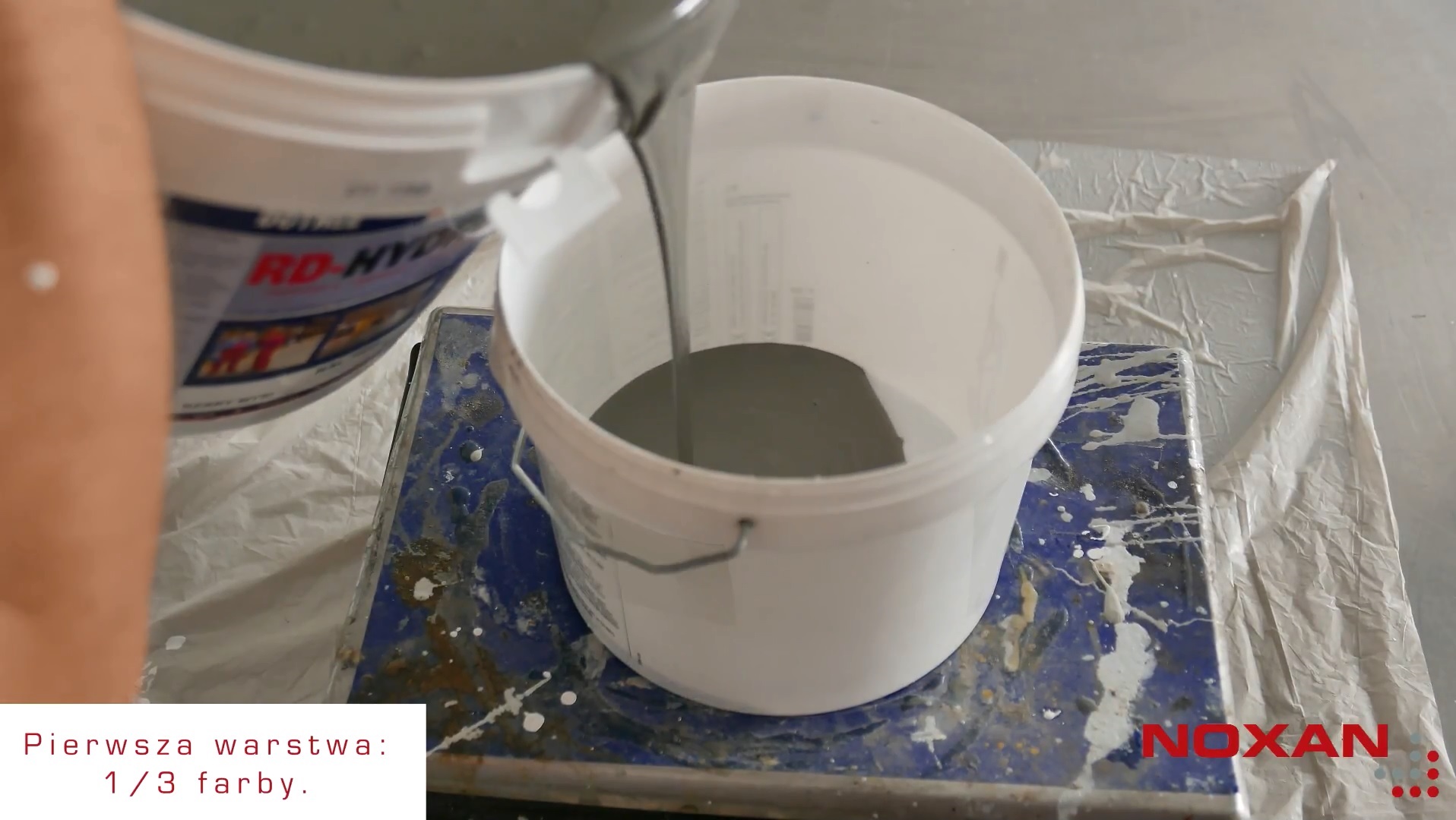 Mieszanie farby do kafelków