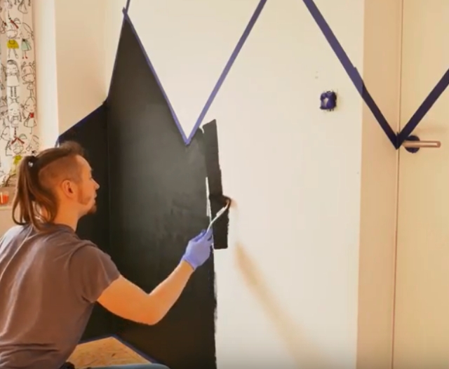 Malowanie farbą tablicową w pokoju dziecięcym Malowanie farbą tablicową w pokoju dziecięcym