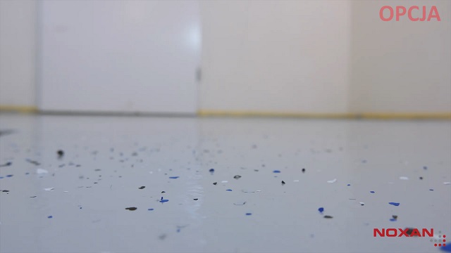 Płatki na żywicy epoksydowej w garażu