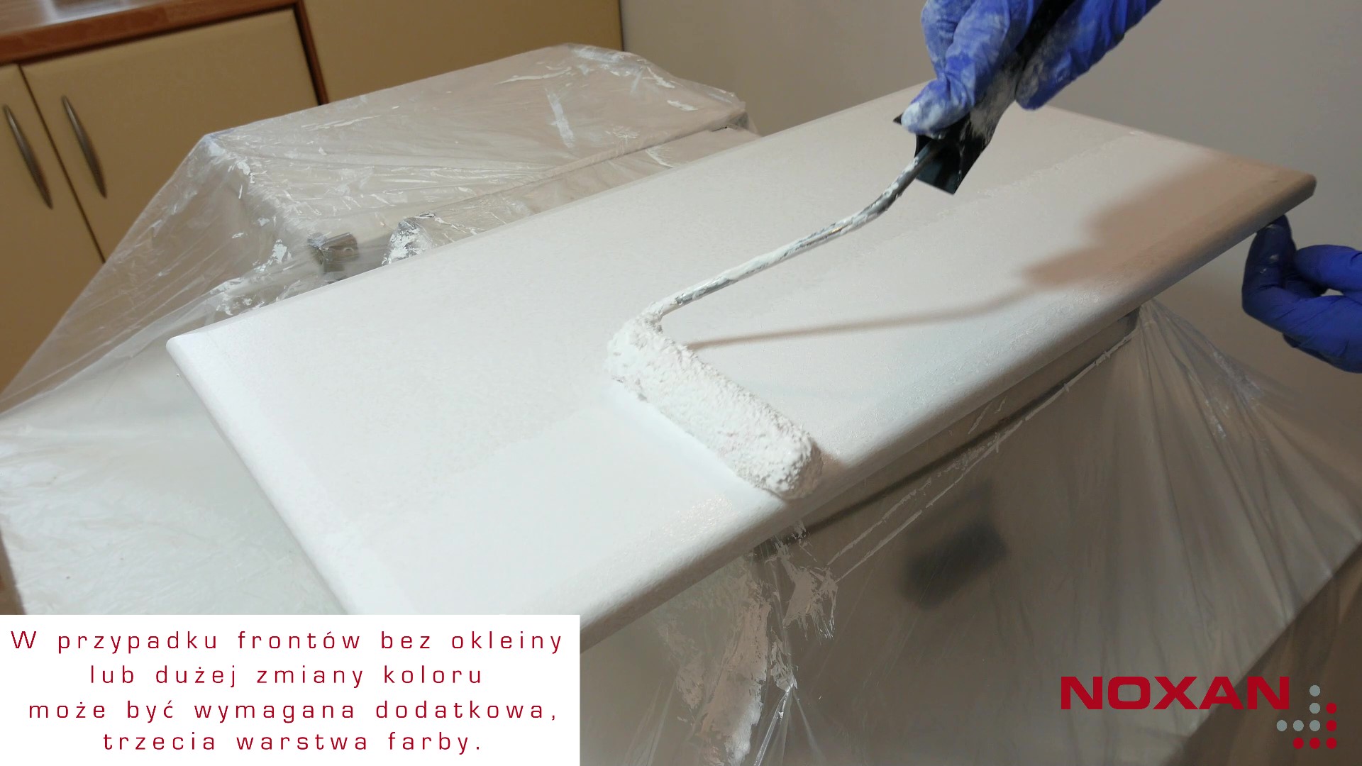 malowanie drugiej warstwy frontu szuflady