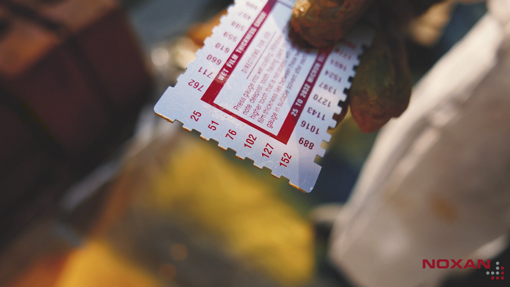 mierzenie grubości farby 3