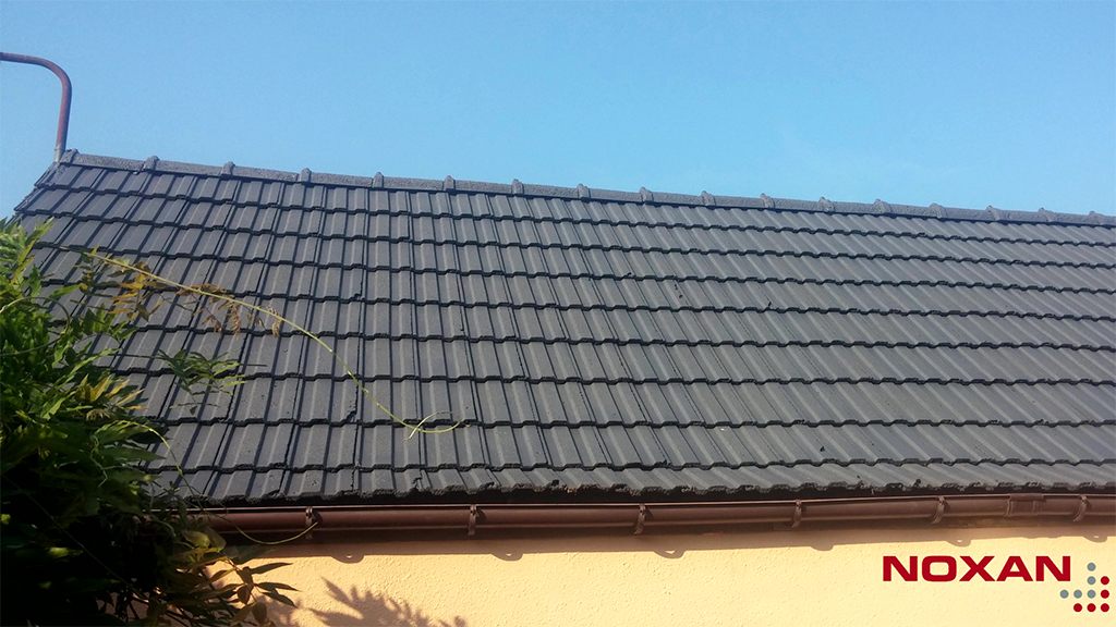 Dachówki pomalowane dwiema warstwami farby