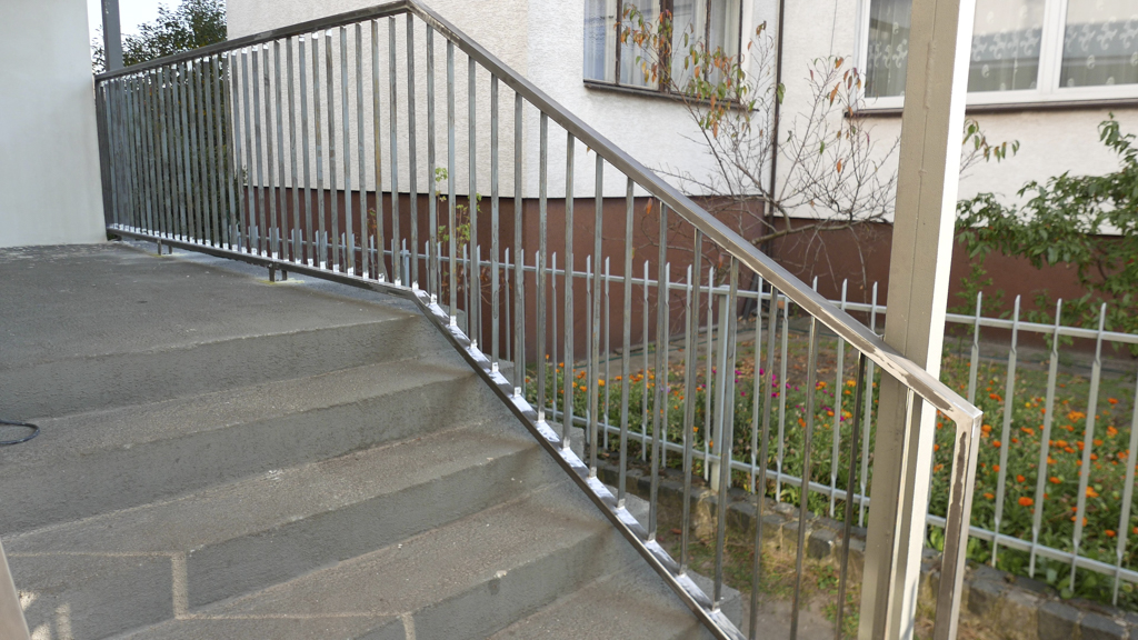 Konstrukcja stalowa przed zabezpieczeniem