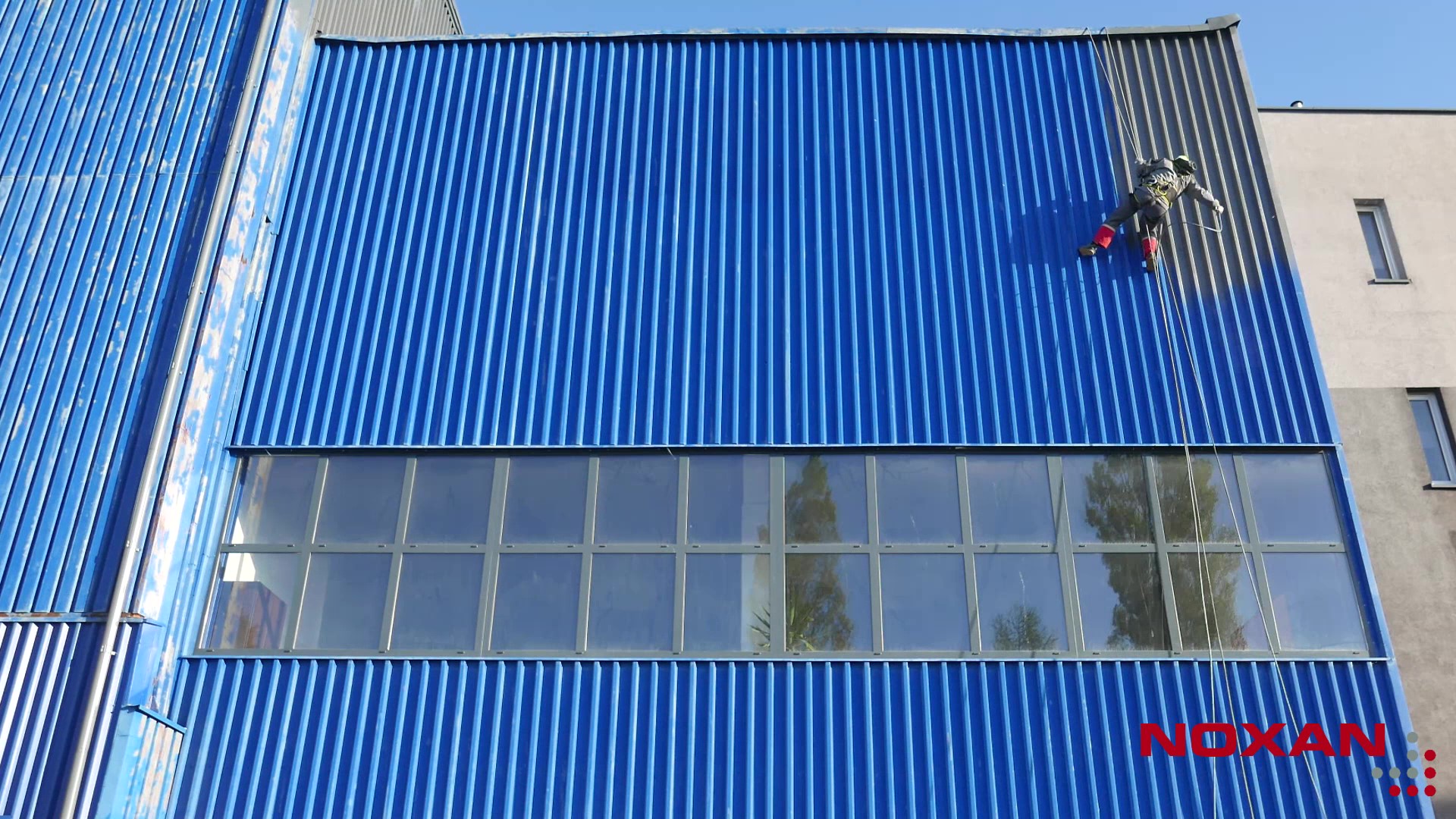 Malowanie elewacji z blachy Malowanie elewacji z blachy