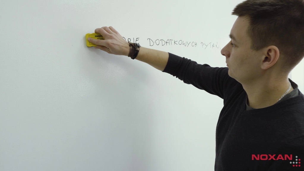 usuwanie napisu ze ściany