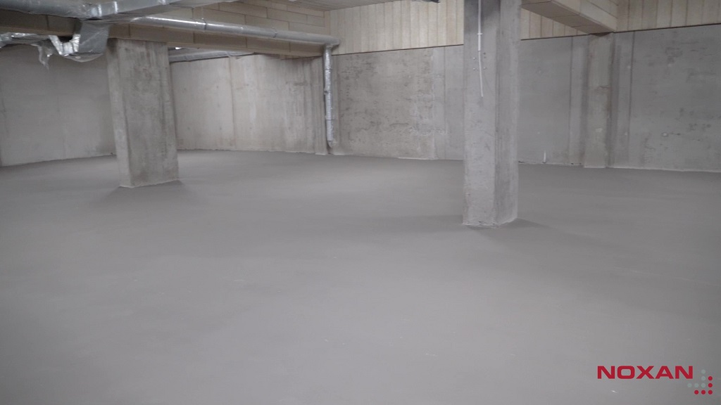 Posadzka po aplikacji wylewki