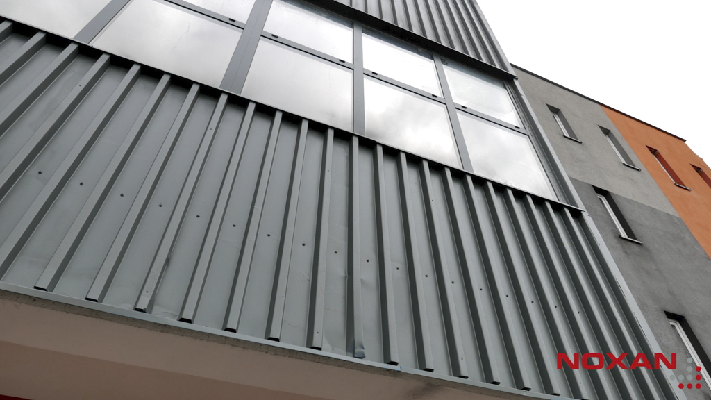 Pomalowane płyty warstwowe