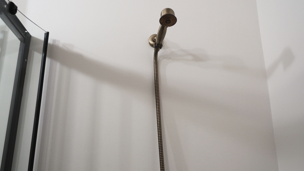 Pomalowane ściany w łazience