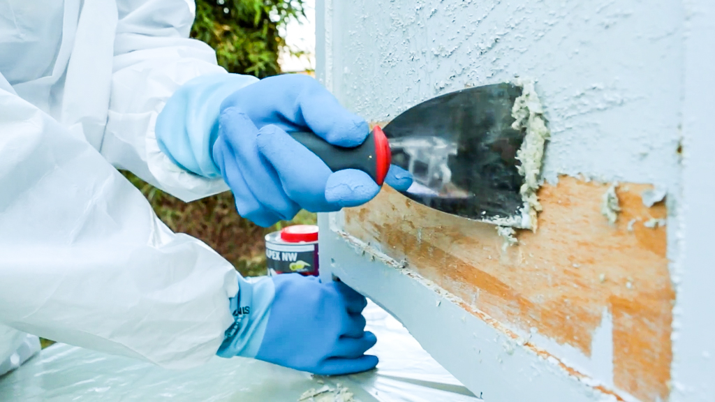 Usuwanie starej farby