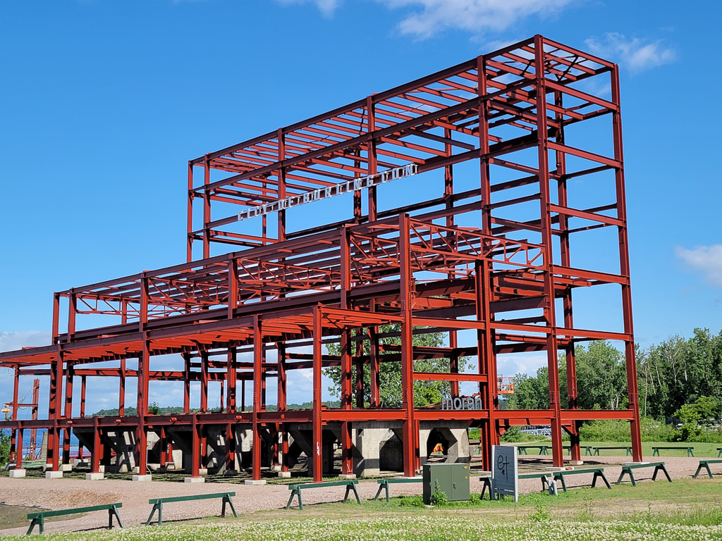 Konstrukcja ozdobna pomalowana Elastometal