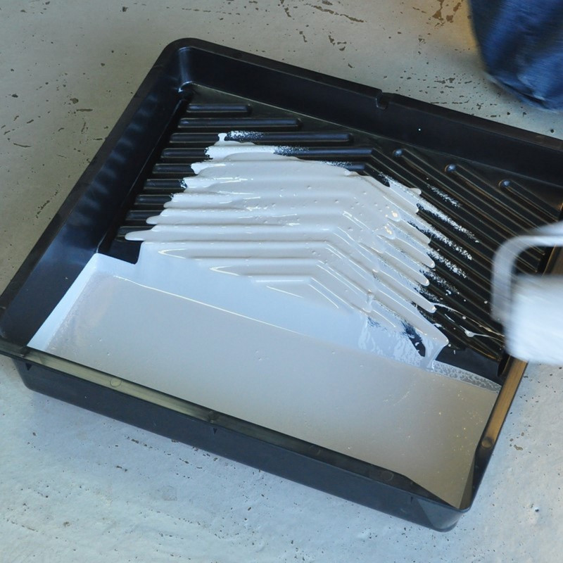 Paint tray Paint tray