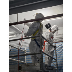 Powierzchnia pomalowana farbą antykondensacyjną Aquasorb Powierzchnia pomalowana farbą antykondensacyjną Aquasorb