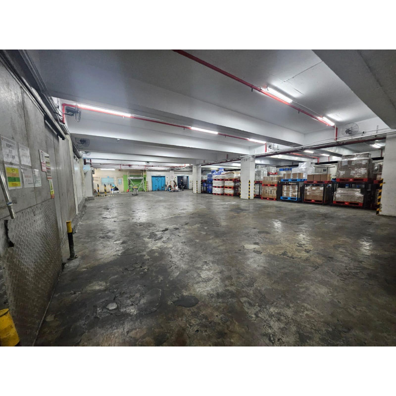 Surface painted with Aquasorb anti-condensation paint Surface painted with Aquasorb anti-condensation paint