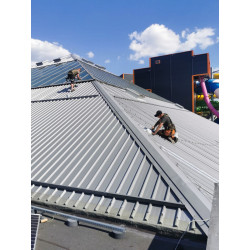 Sealing of metal roofs - Elastometal Sealing of metal roofs - Elastometal
