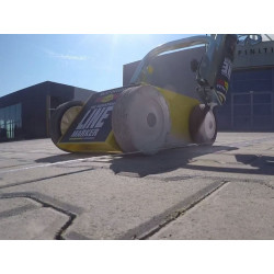 Spray do malowania linii Hard Hat 2300 Spray do malowania linii Hard Hat 2300